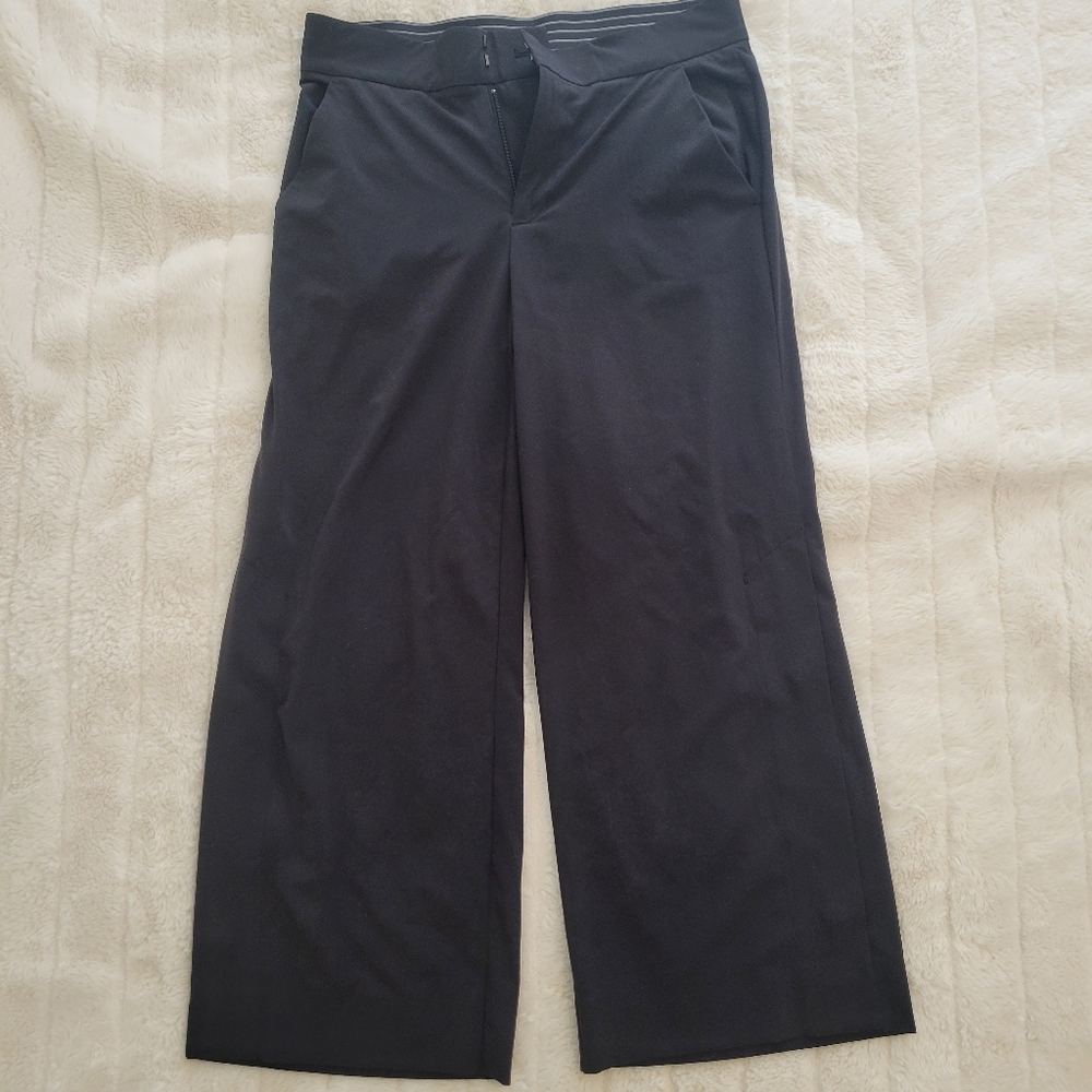 Athleta Cropped Pants